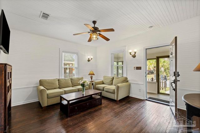 118 N F St, Pensacola, FL 32502