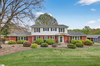 330 Lowndes Drive, Spartanburg, SC 29307