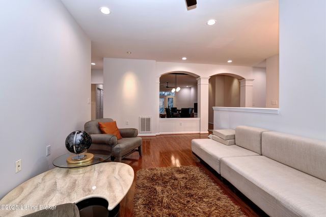 5028 Ardossan Square, Louisville, KY 40241