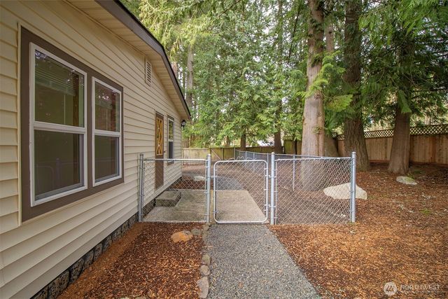 3805 College Street SE #6, Lacey, WA 98503