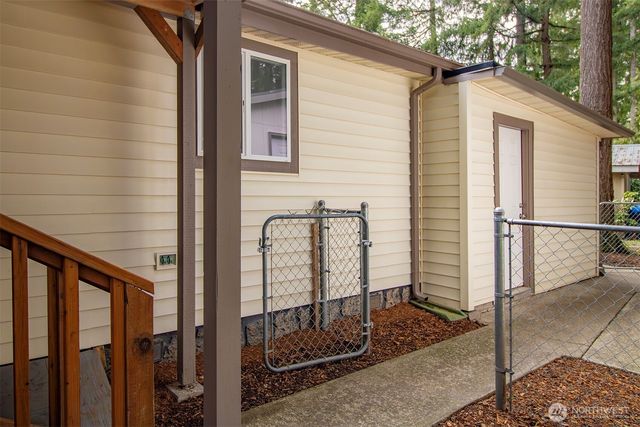 3805 College Street SE #6, Lacey, WA 98503