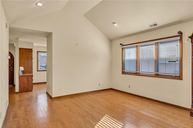 2724 Chipperfield Road, Lawrence, KS 66047