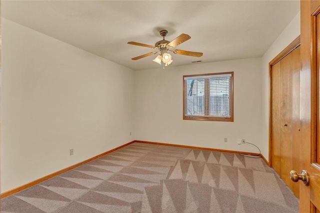 2724 Chipperfield Road, Lawrence, KS 66047