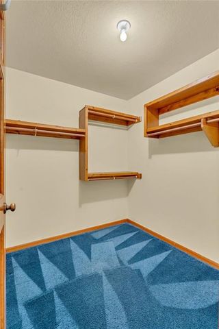 2724 Chipperfield Road, Lawrence, KS 66047