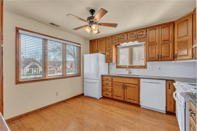 2724 Chipperfield Road, Lawrence, KS 66047