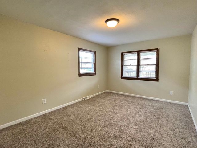 721 S Laura Ave, Wichita, KS 67211