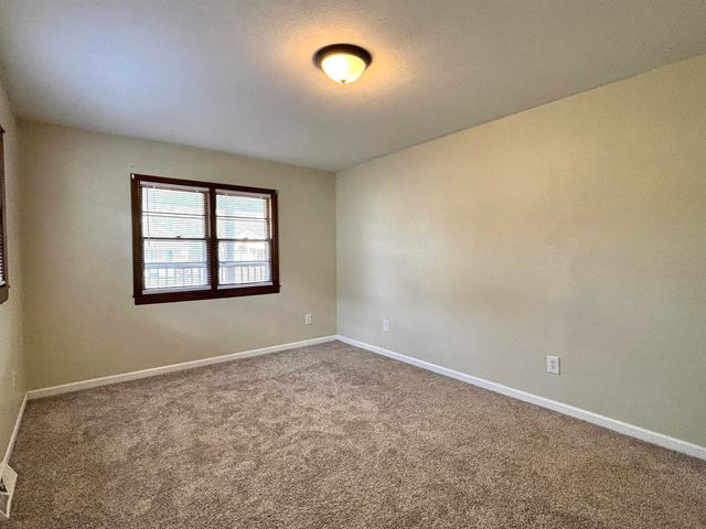 721 S Laura Ave, Wichita, KS 67211