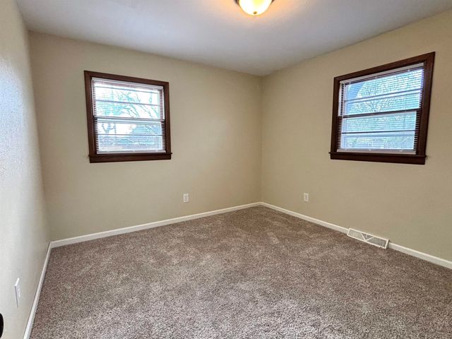 721 S Laura Ave, Wichita, KS 67211