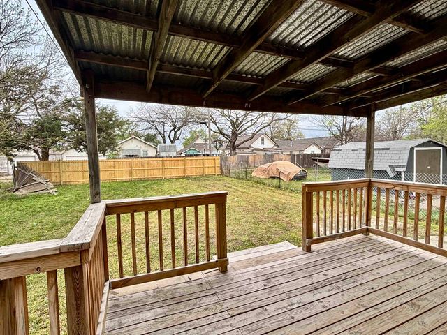 721 S Laura Ave, Wichita, KS 67211