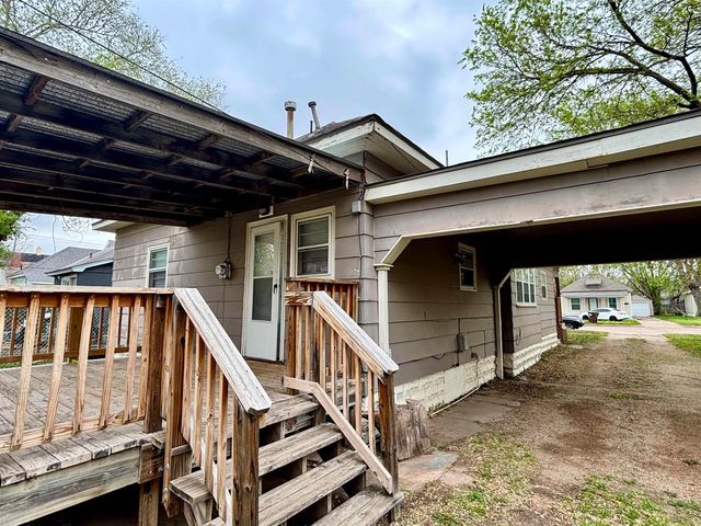 721 S Laura Ave, Wichita, KS 67211