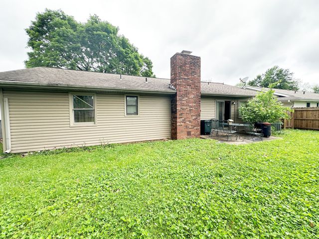 2344 S Kickapoo Avenue, Springfield, MO 65804