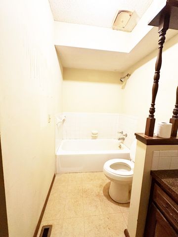 2344 S Kickapoo Avenue, Springfield, MO 65804