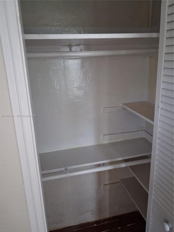 1043 NE 114th St, Biscayne Park, FL 33161