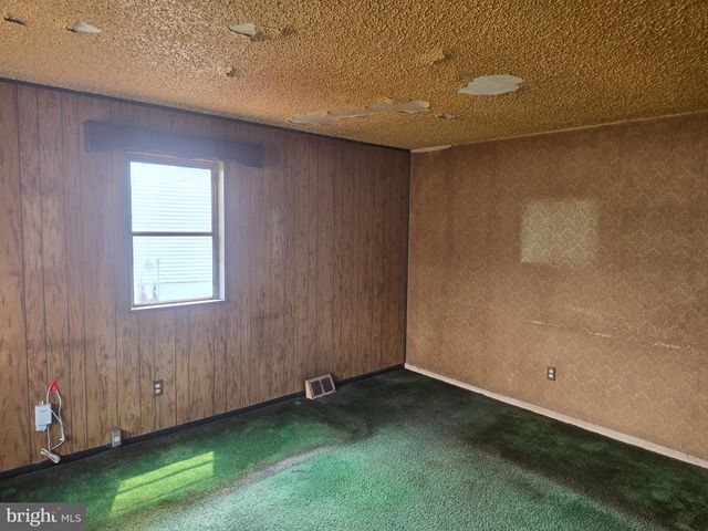 625 ANDREA RD, Runnemede, NJ 08078
