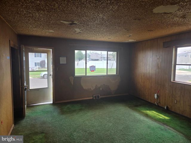 625 ANDREA RD, Runnemede, NJ 08078
