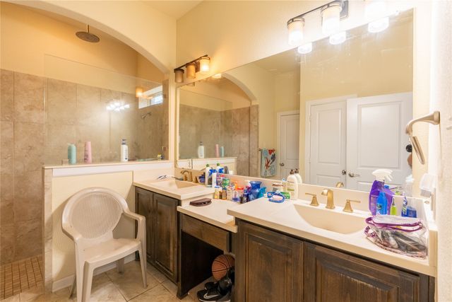 1226 Autumn Mist Way, Arlington, TX 76005