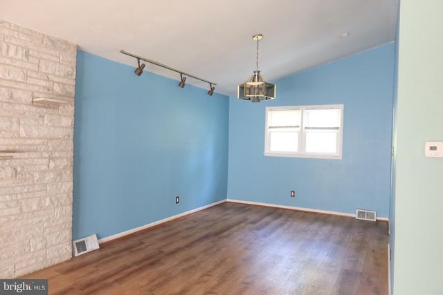 9131 BUSTLETON AVE, Philadelphia, PA 19115