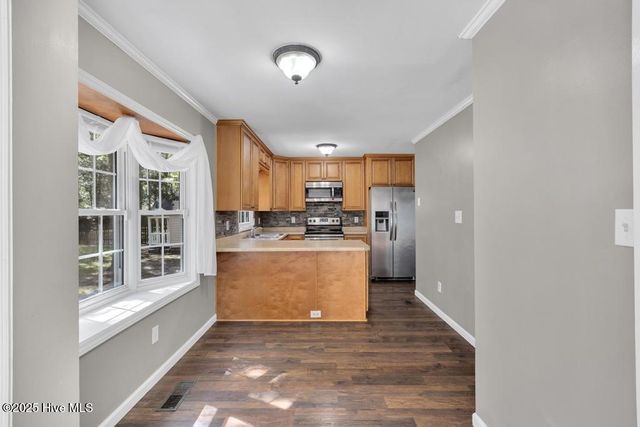 1151 Lakeview Avenue, Richlands, NC 28574
