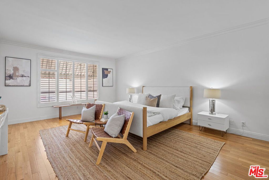 Image 14 of property listing at 1531 Camden Avenue 106, Los Angeles, CA 90025