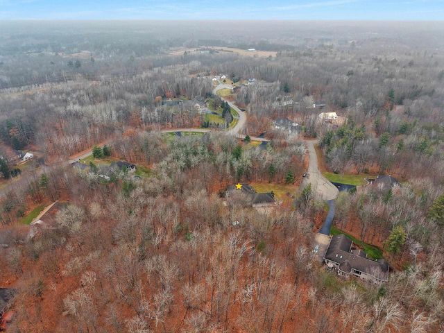 425 HILL HAVEN COURT, Little Suamico, WI 54141