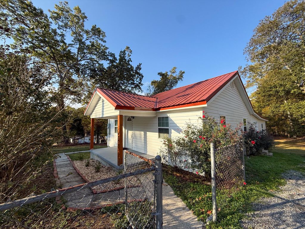 206 Glenn Street, Lafayette, GA 30728