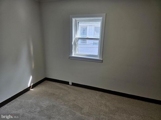 253 W BROAD ST, Tamaqua, PA 18252