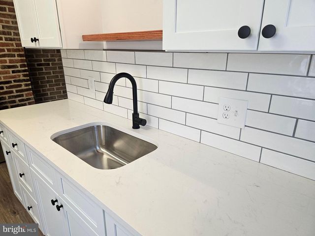 253 W BROAD ST, Tamaqua, PA 18252