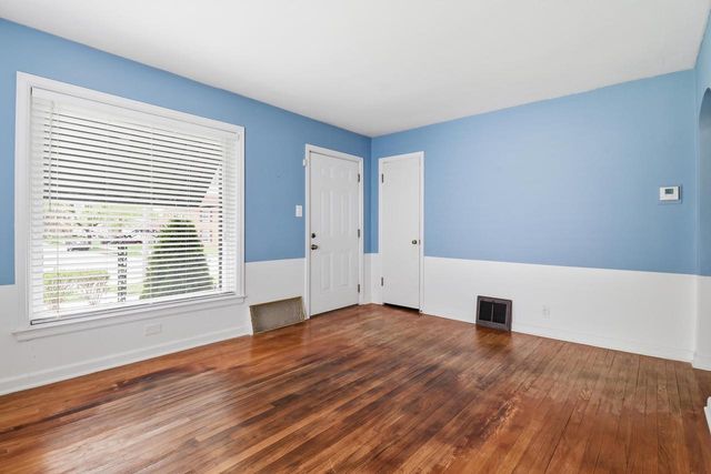 8526 W Center STREET, Milwaukee, WI 53222