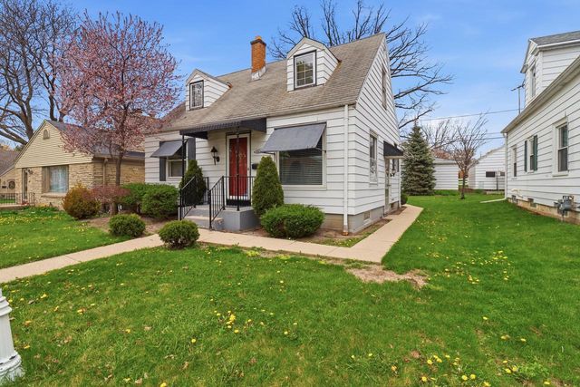 8526 W Center STREET, Milwaukee, WI 53222