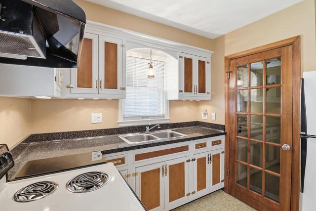 8526 W Center STREET, Milwaukee, WI 53222