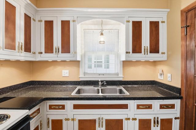8526 W Center STREET, Milwaukee, WI 53222
