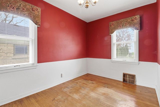 8526 W Center STREET, Milwaukee, WI 53222