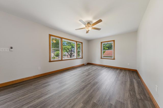 814 11th Street NW, Rochester, MN 55901