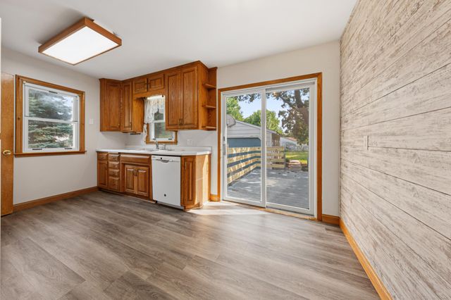 814 11th Street NW, Rochester, MN 55901
