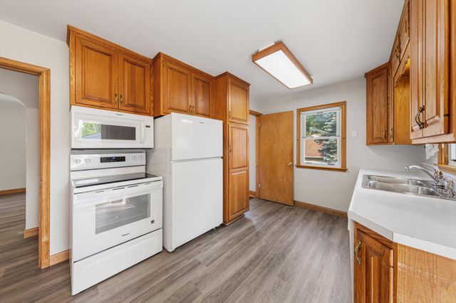 814 11th Street NW, Rochester, MN 55901