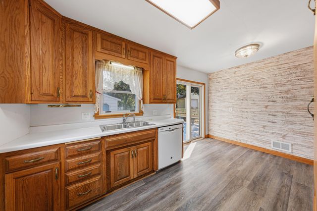 814 11th Street NW, Rochester, MN 55901