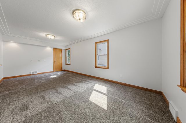 814 11th Street NW, Rochester, MN 55901