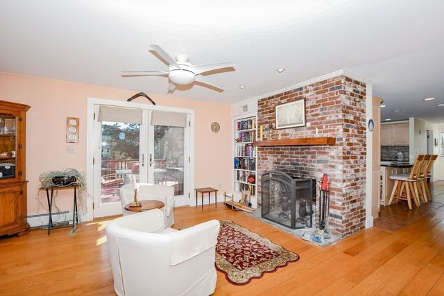 16 Bass Point Road, Marion, MA 02738