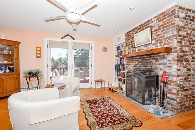 16 Bass Point Road, Marion, MA 02738