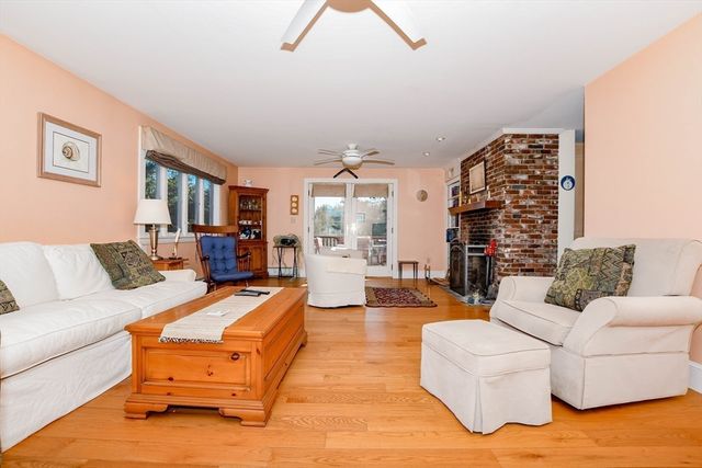 16 Bass Point Road, Marion, MA 02738