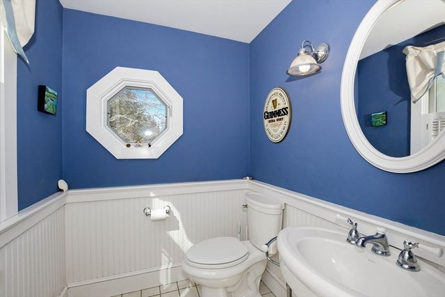 16 Bass Point Road, Marion, MA 02738