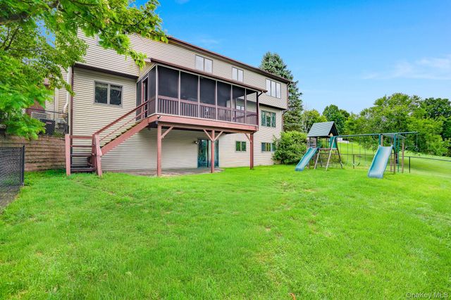 27 Patricia Drive, Pleasant Valley, NY 12569