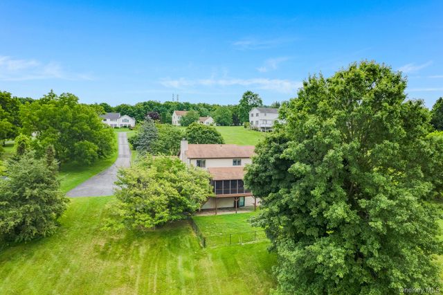 27 Patricia Drive, Pleasant Valley, NY 12569