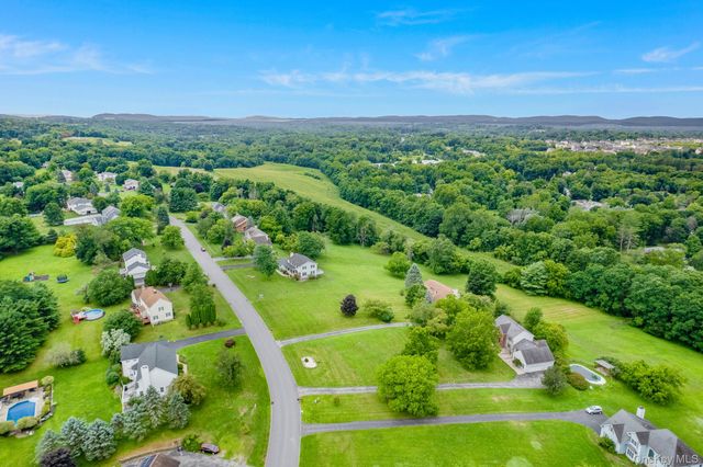 27 Patricia Drive, Pleasant Valley, NY 12569
