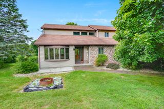 27 Patricia Drive, Pleasant Valley, NY 12569