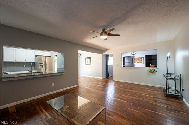 8716 Blossom Drive, Mentor, OH 44060