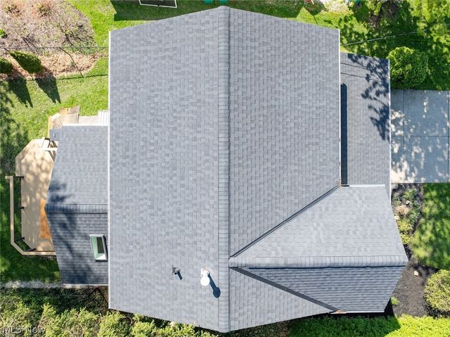 8716 Blossom Drive, Mentor, OH 44060