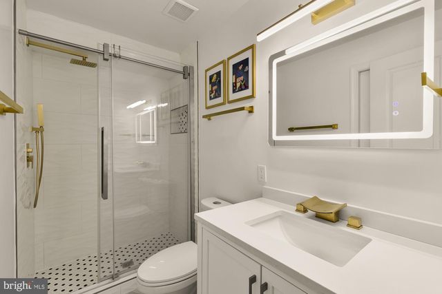 209 CROMWELL TER NE, Washington, DC 20002