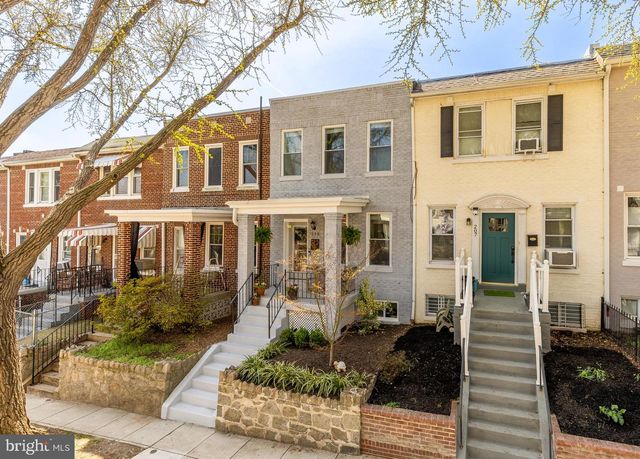 209 CROMWELL TER NE, Washington, DC 20002