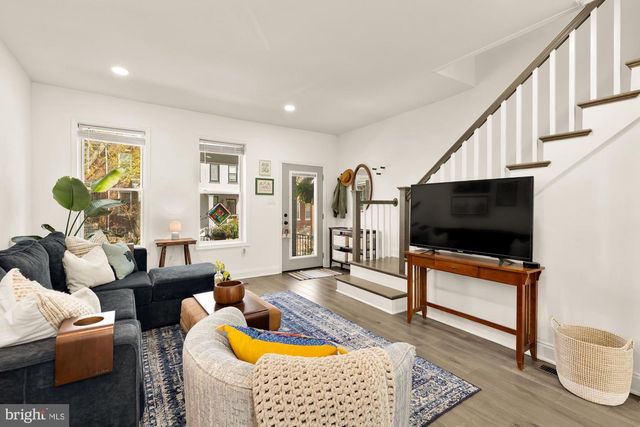 209 CROMWELL TER NE, Washington, DC 20002